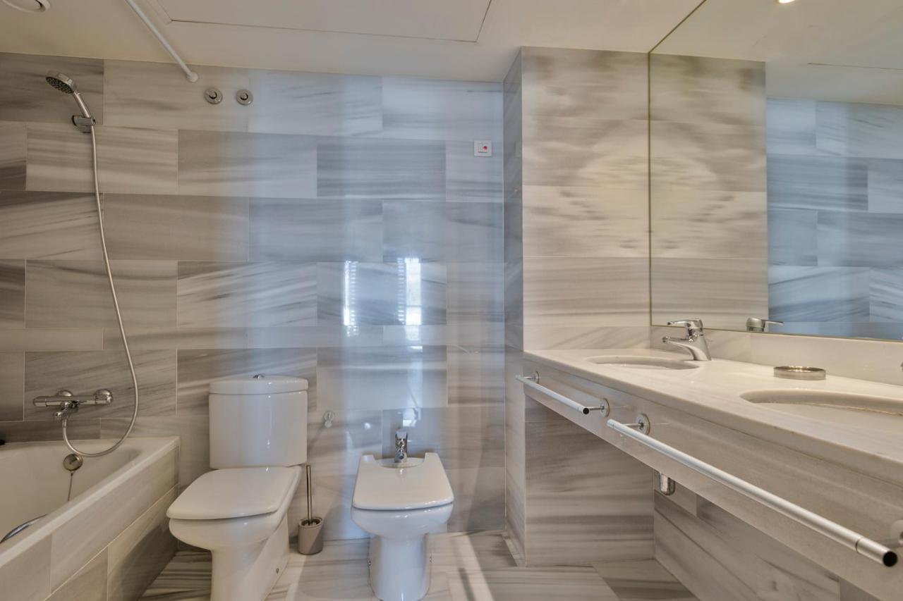 Alcam Llum Deluxe Apartment Barcelona Ngoại thất bức ảnh