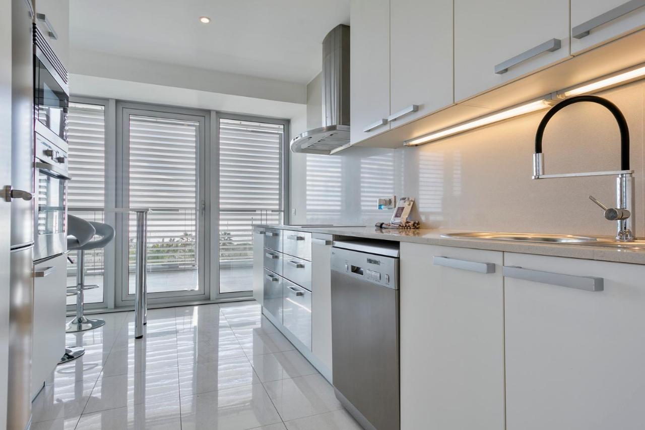 Alcam Llum Deluxe Apartment Barcelona Ngoại thất bức ảnh